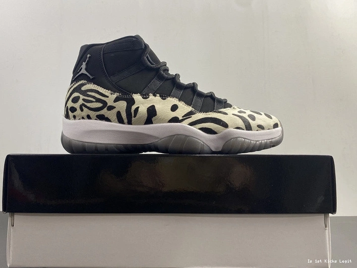 Instinct Air AR0715-010 11 Animal Jordan 1217